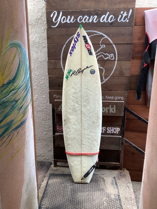 RENT: R Payne 6'1'' surfboard
