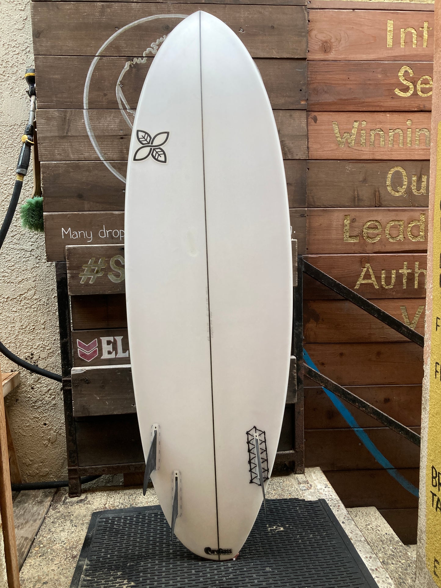 USED: Infinity 6' Daysymmetric Surfboard